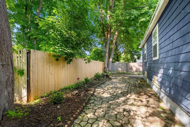 11 Central, Merrimac, MA 01860