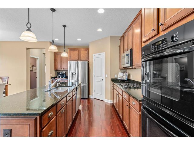 10723 Maple Boulevard, Saint Paul, MN 55129