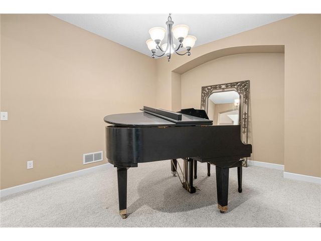 10723 Maple Boulevard, Saint Paul, MN 55129