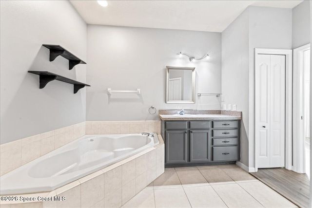 552 Wedge Court SE, Palm Bay, FL 32909