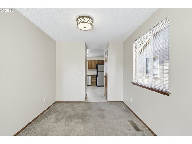2986 Se BLUE BIRD Dr, Hillsboro, OR 97123