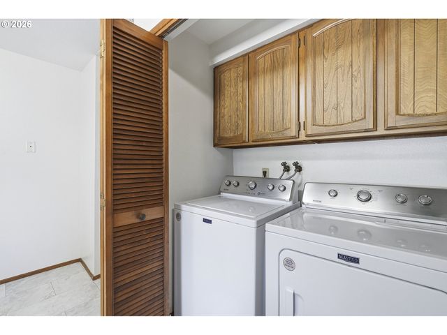 2986 Se BLUE BIRD Dr, Hillsboro, OR 97123