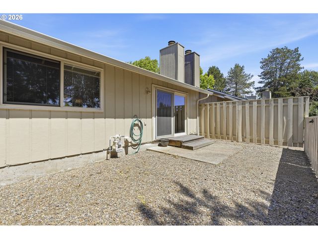 2986 Se BLUE BIRD Dr, Hillsboro, OR 97123