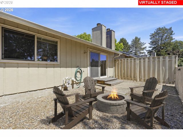 2986 Se BLUE BIRD Dr, Hillsboro, OR 97123