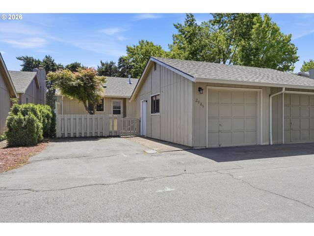 2986 Se BLUE BIRD Dr, Hillsboro, OR 97123