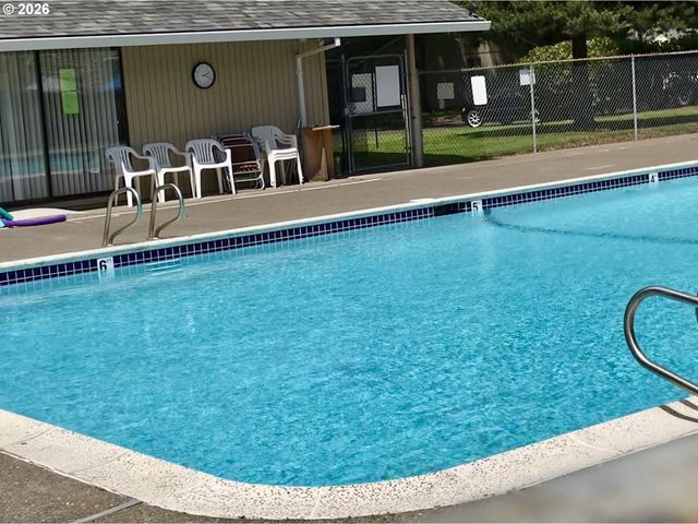 2986 Se BLUE BIRD Dr, Hillsboro, OR 97123