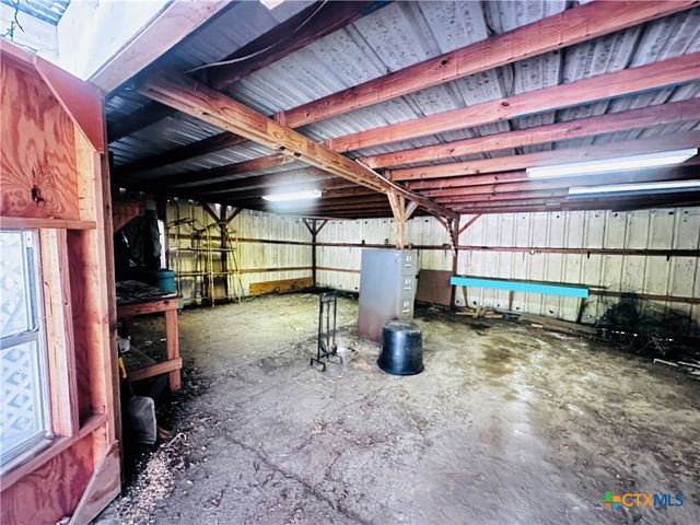 201 Maple Street, Yoakum, TX 77995