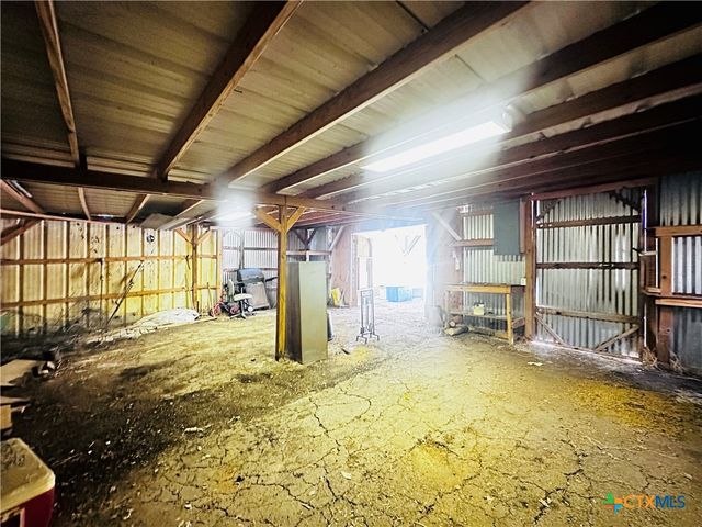201 Maple Street, Yoakum, TX 77995