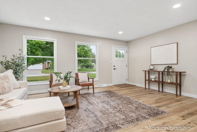 7836 Elbow Drive, Jenison, MI 49428