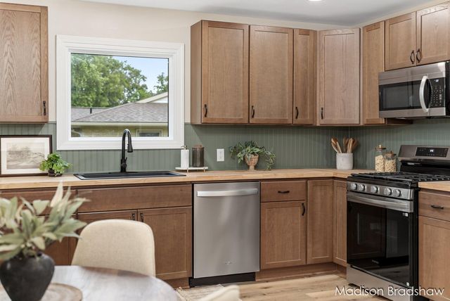 7836 Elbow Drive, Jenison, MI 49428