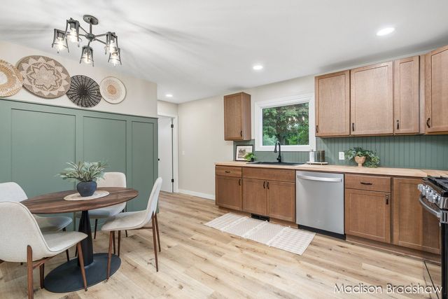 7836 Elbow Drive, Jenison, MI 49428