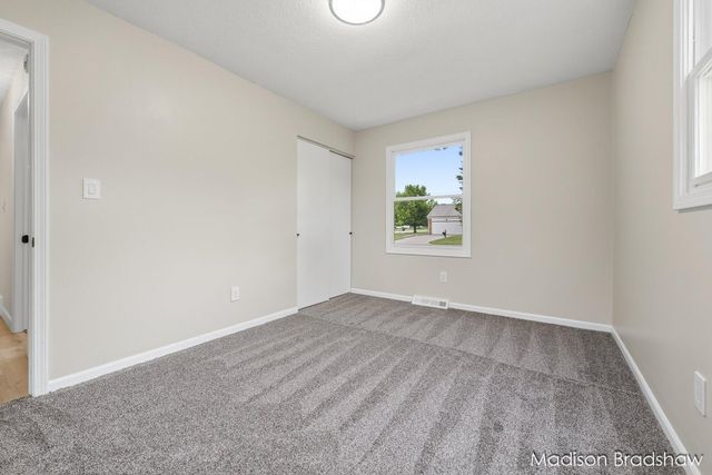 7836 Elbow Drive, Jenison, MI 49428
