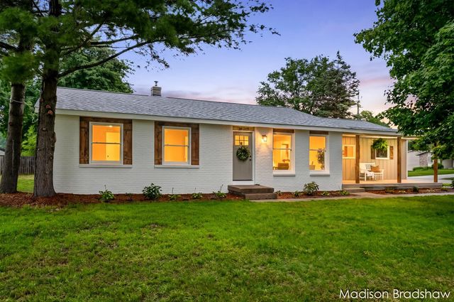 7836 Elbow Drive, Jenison, MI 49428