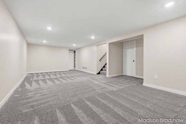 7836 Elbow Drive, Jenison, MI 49428