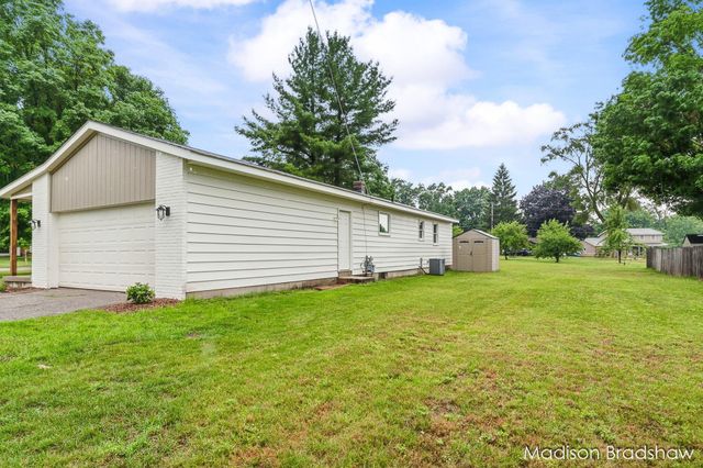 7836 Elbow Drive, Jenison, MI 49428