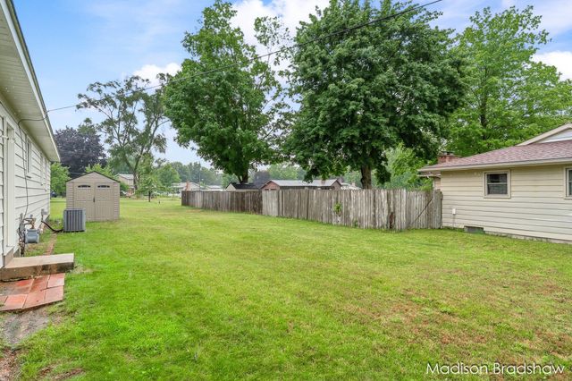 7836 Elbow Drive, Jenison, MI 49428