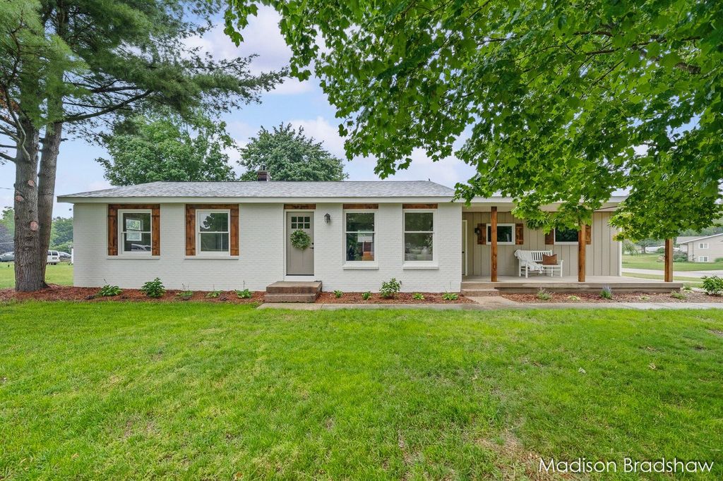7836 Elbow Drive, Jenison, MI 49428