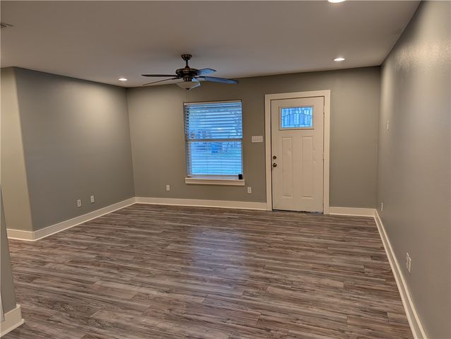 4914 Nell St, Corpus Christi, TX 78411