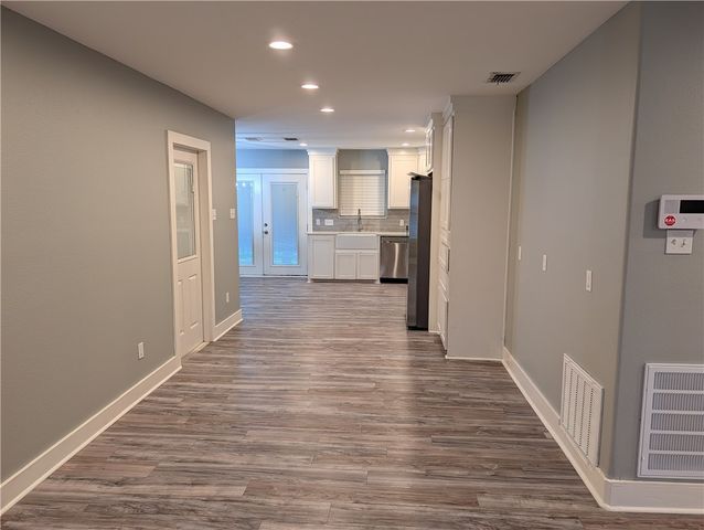 4914 Nell St, Corpus Christi, TX 78411