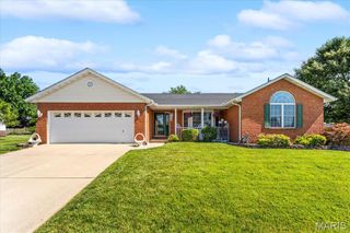 421 Hartmann Lane, Waterloo, IL 62298