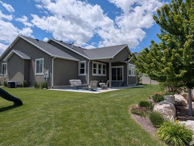 1332 W SALMON CADDIS DR, Bluffdale, UT 84065