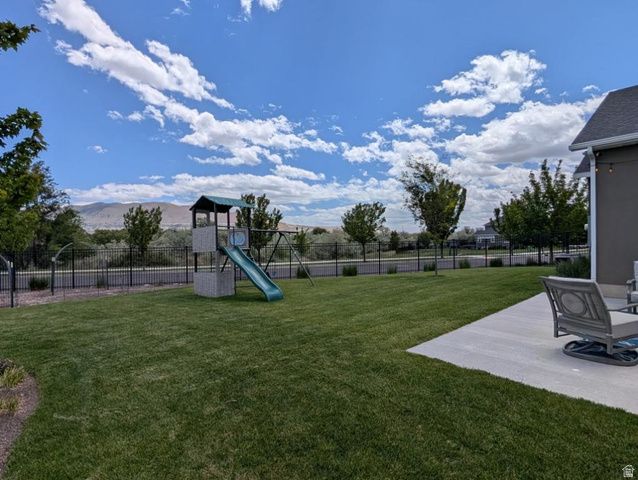 1332 W SALMON CADDIS DR, Bluffdale, UT 84065