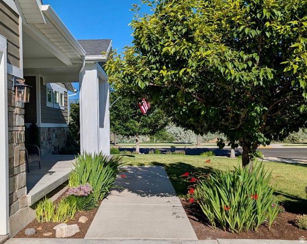 1332 W SALMON CADDIS DR, Bluffdale, UT 84065