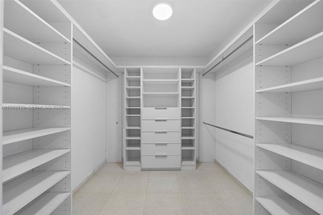 4301 Collins Ave 605, Miami Beach, FL 33140