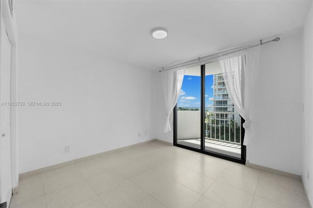 4301 Collins Ave 605, Miami Beach, FL 33140