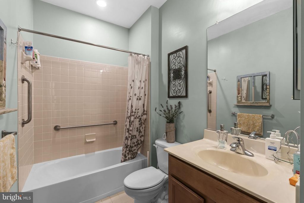 Image 12 of property listing at 126 ENCORE CT, Centreville, MD 21617