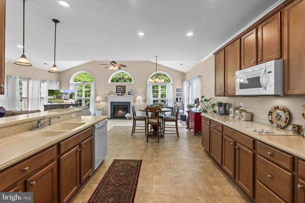 Image 31 of property listing at 126 ENCORE CT, Centreville, MD 21617