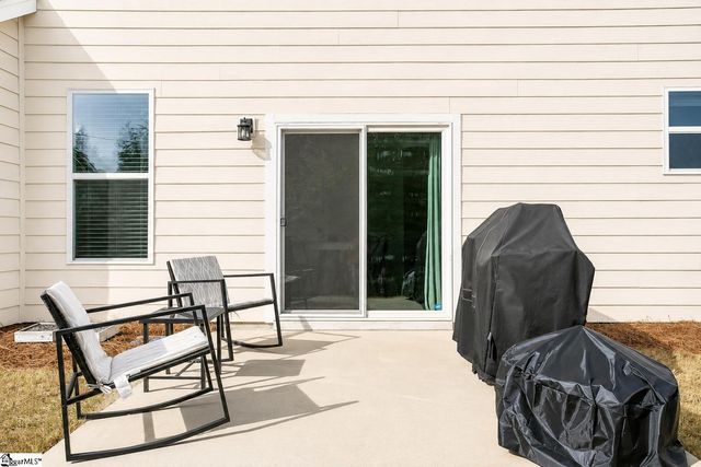 28 Fowler Oaks Lane, Simpsonville, SC 29681