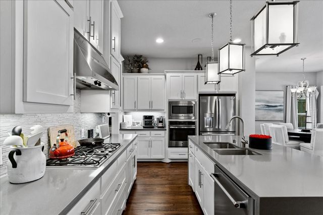 2800 Damsel Madison Lane, Lewisville, TX 75056