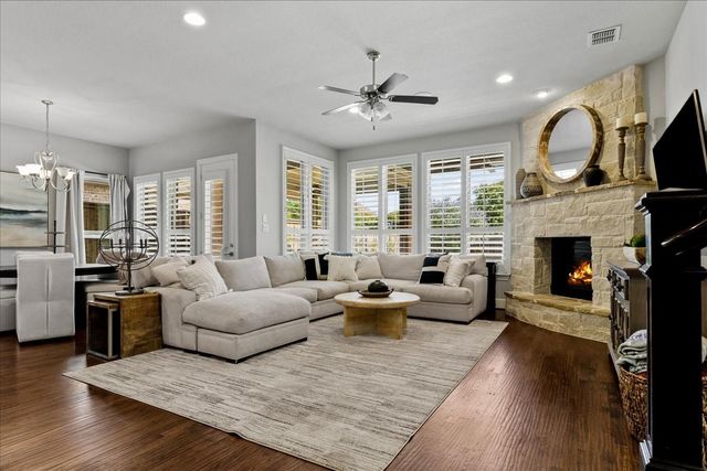 2800 Damsel Madison Lane, Lewisville, TX 75056