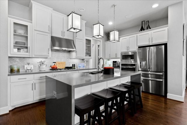 2800 Damsel Madison Lane, Lewisville, TX 75056