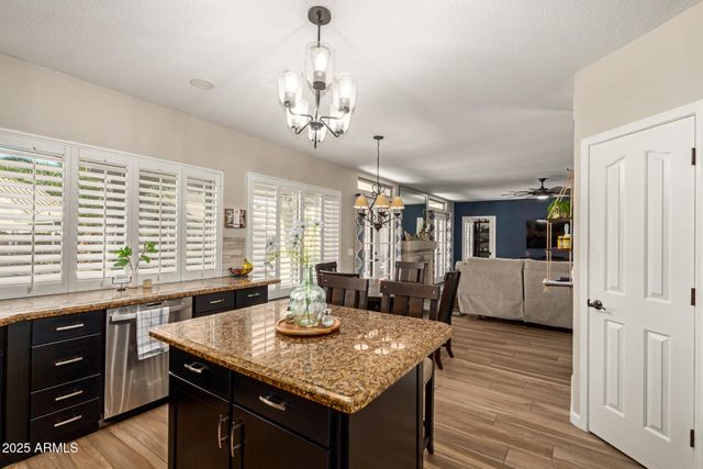 408 E SOUTH FORK Drive, Phoenix, AZ 85048