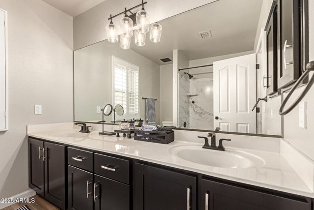 408 E SOUTH FORK Drive, Phoenix, AZ 85048