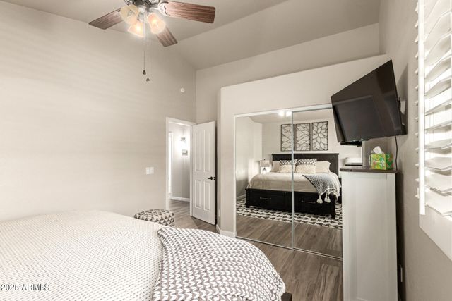 408 E SOUTH FORK Drive, Phoenix, AZ 85048