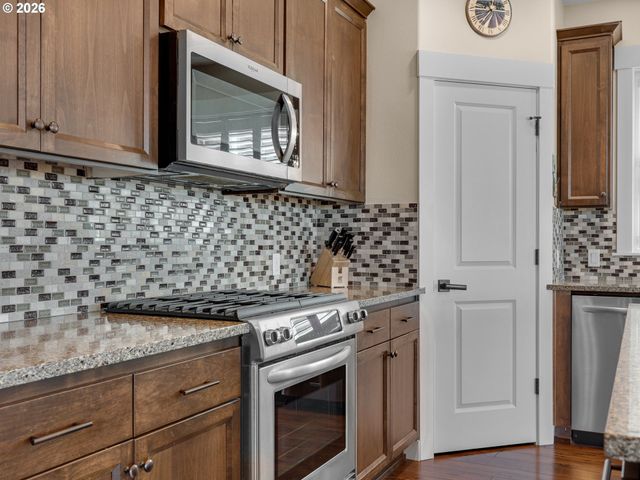 1775 THOMPSON FALLS Dr, Seaside, OR 97138