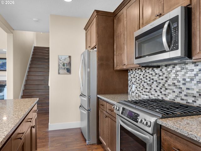 1775 THOMPSON FALLS Dr, Seaside, OR 97138