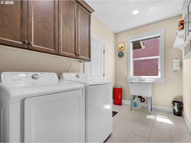 1775 THOMPSON FALLS Dr, Seaside, OR 97138