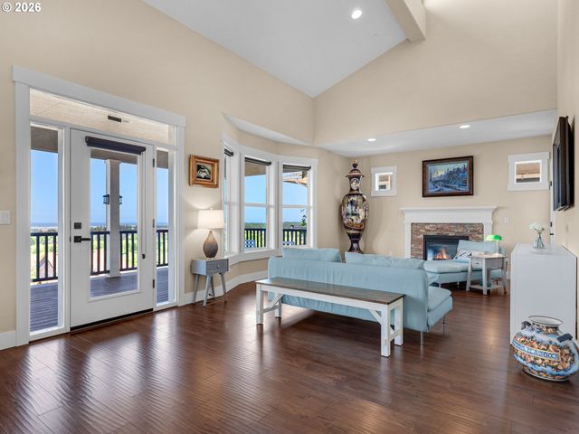 1775 THOMPSON FALLS Dr, Seaside, OR 97138