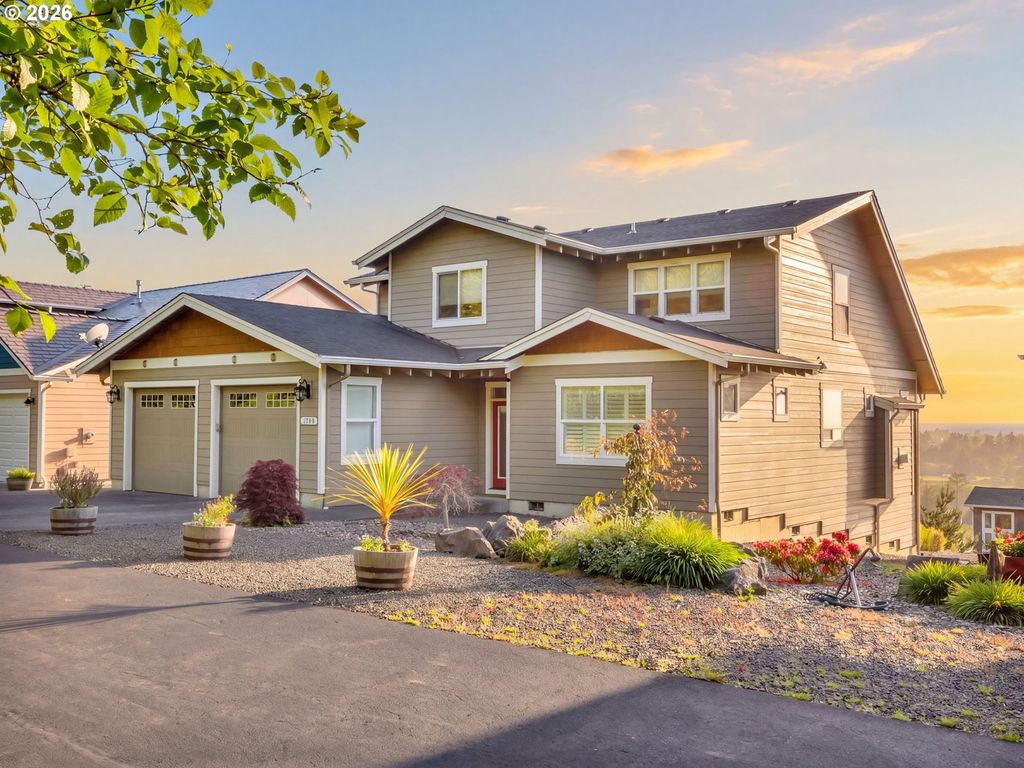 1775 THOMPSON FALLS Dr, Seaside, OR 97138