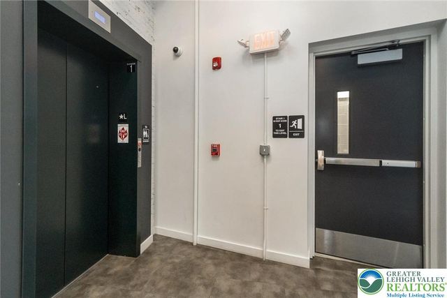 107 Hamilton Street Residence 2, Allentown City, PA 18101