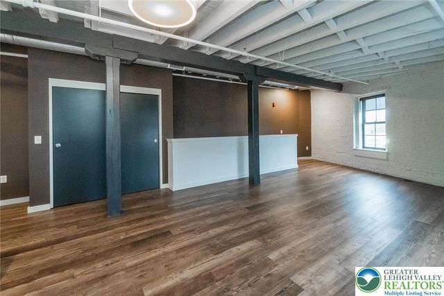 107 Hamilton Street Residence 2, Allentown City, PA 18101