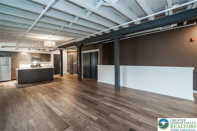 107 Hamilton Street Residence 2, Allentown City, PA 18101