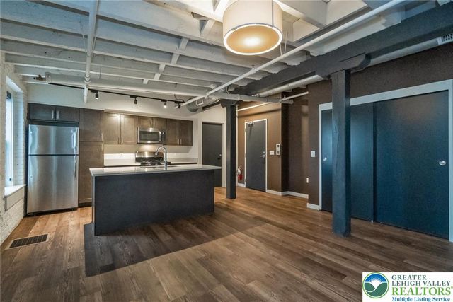 107 Hamilton Street Residence 2, Allentown City, PA 18101