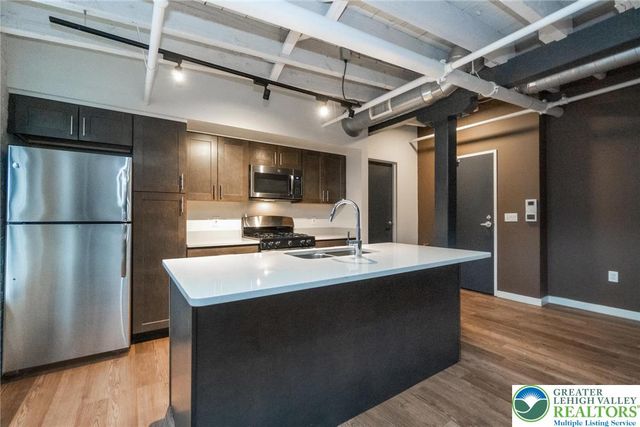 107 Hamilton Street Residence 2, Allentown City, PA 18101