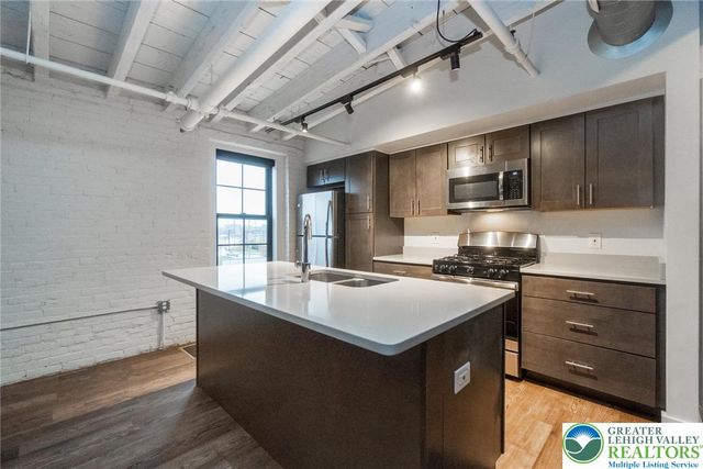 107 Hamilton Street Residence 2, Allentown City, PA 18101