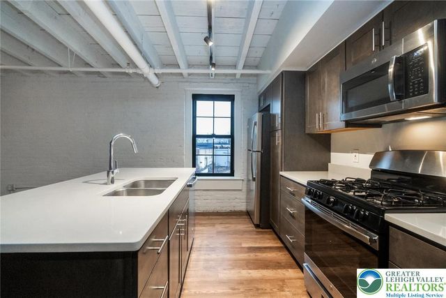 107 Hamilton Street Residence 2, Allentown City, PA 18101